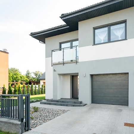 Julia Villa Reda Exteriör bild