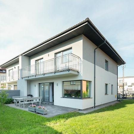 Julia Villa Reda Exteriör bild