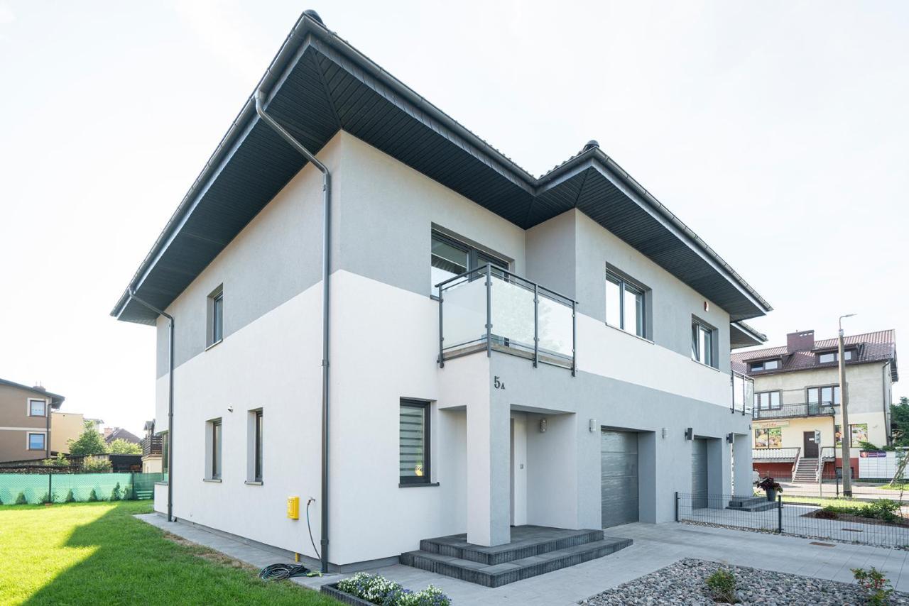 Julia Villa Reda Exteriör bild
